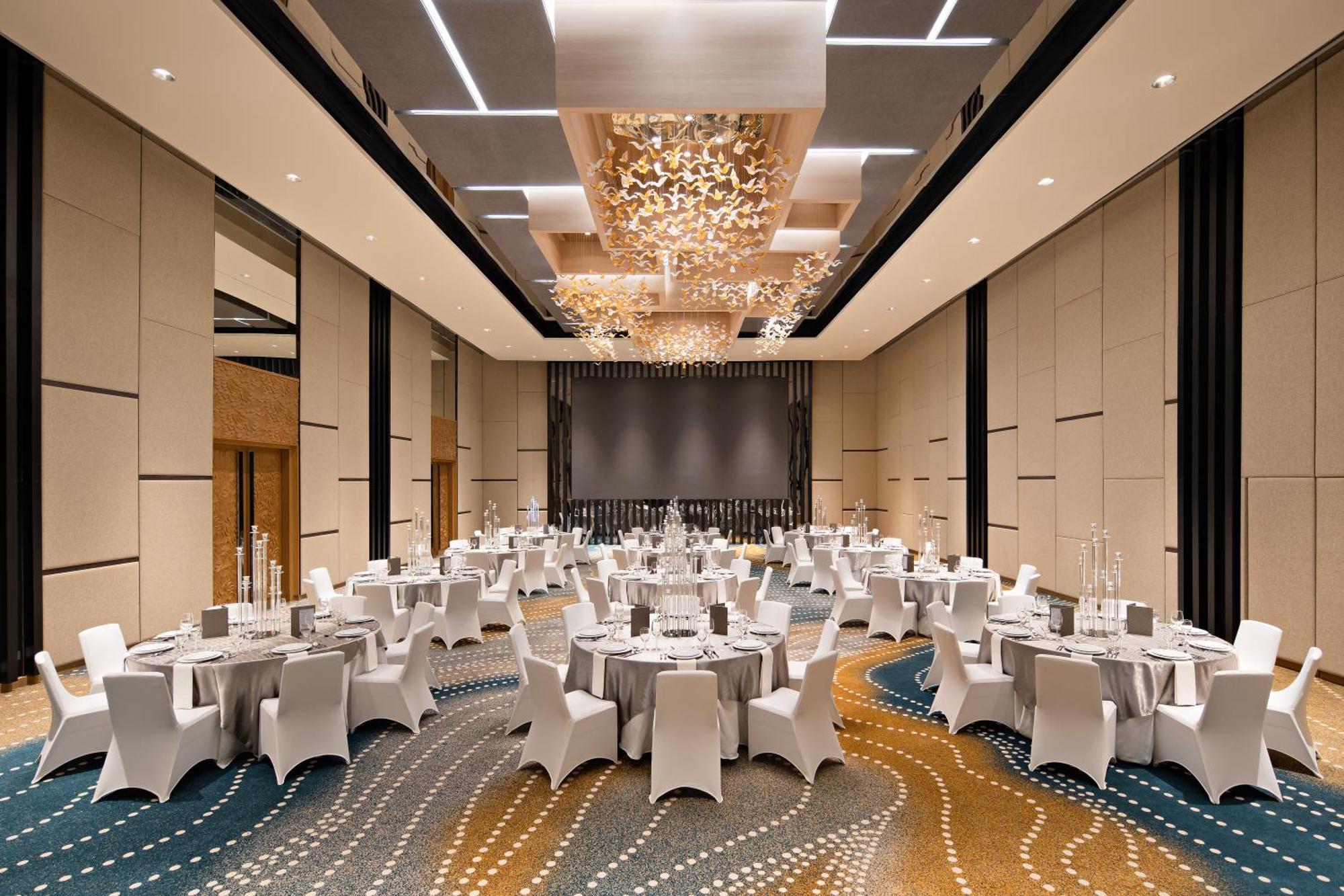 Moevenpick Hotel Jakarta City Centre Exterior photo