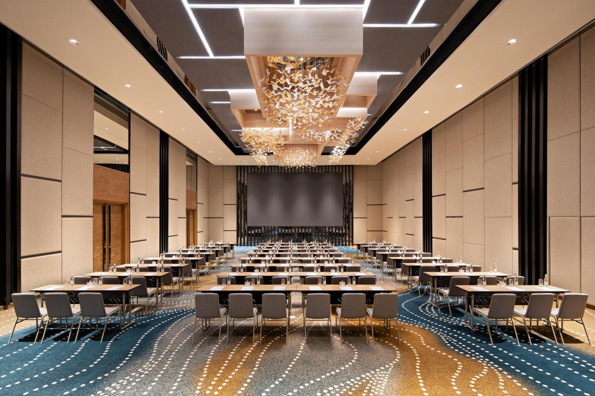 Moevenpick Hotel Jakarta City Centre Exterior photo