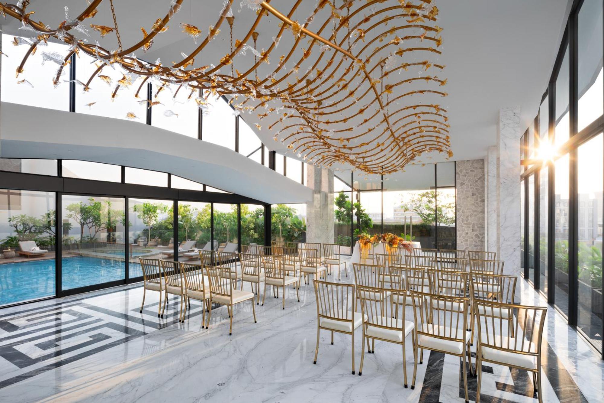 Moevenpick Hotel Jakarta City Centre Exterior photo