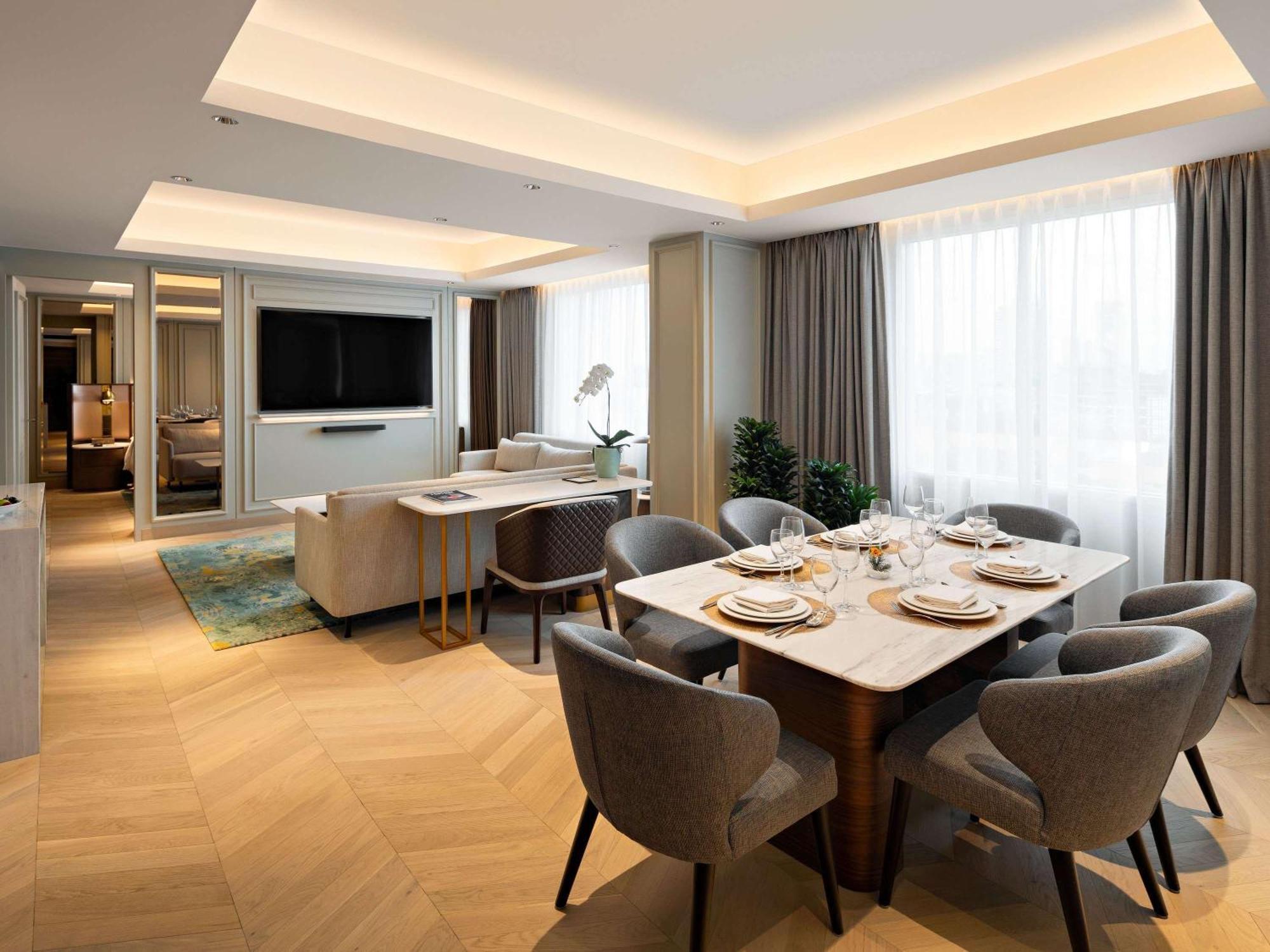 Moevenpick Hotel Jakarta City Centre Exterior photo
